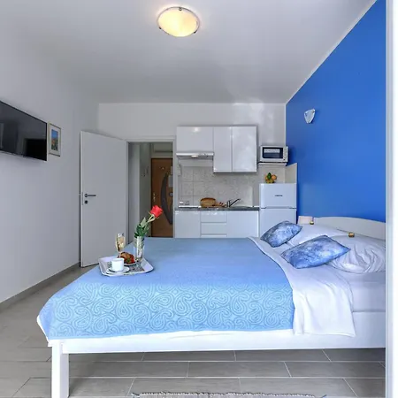 Canaria By Interhome * Pola