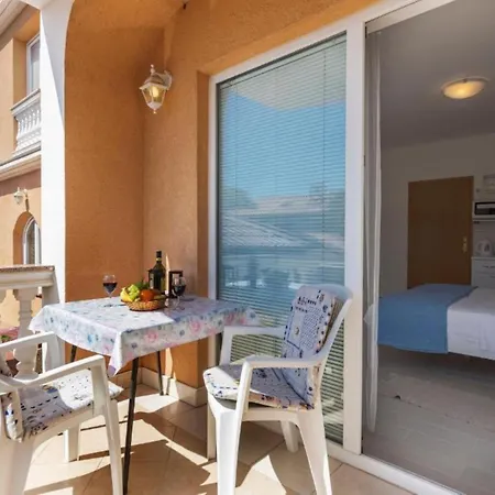 Апартаменти Canaria By Interhome *